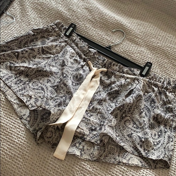 Shorts - Picture 1 of 2